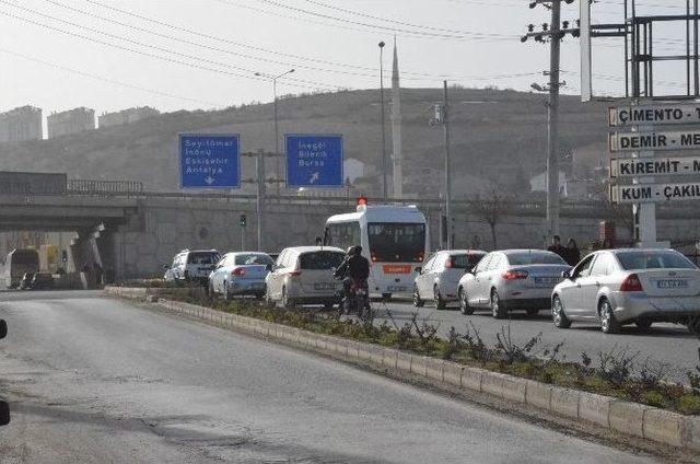 Saraycık Kavşağı’nda Başlatılan Trafik Sinyalizasyon Çalışmaları Tamamlandı