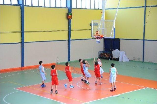 Seferihisar’da Uluslararası Basketbol Akademisi