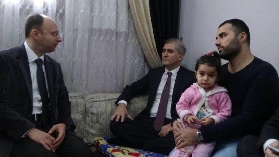 Sağlık M&uuml;steşarından Şanlıurfalı Aileye Bebek Ziyareti
