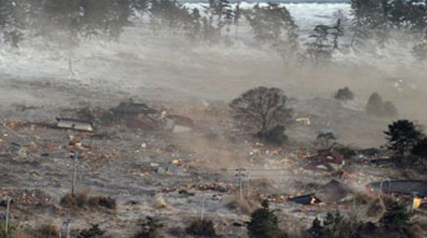 Camdan atlayan tek kişi bir Türk!