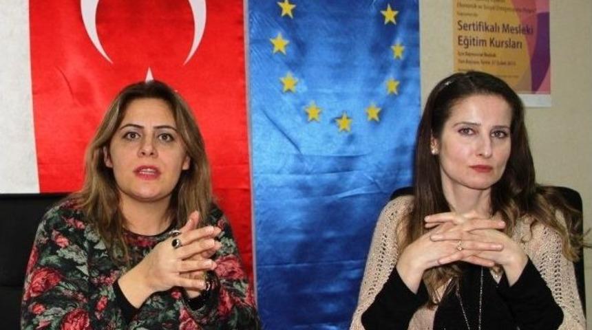 Yerinden Edilmiş Kişilere 2,5 Milyon Avro