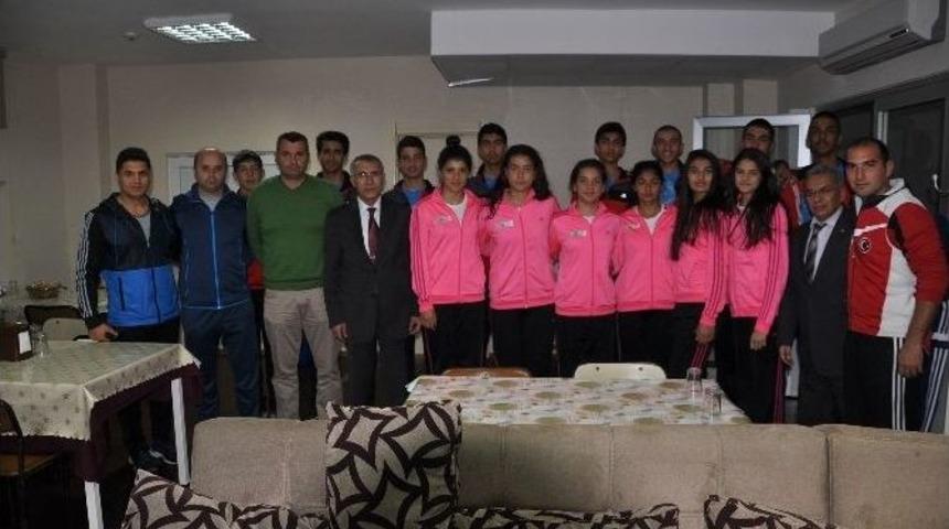 Adana K&uuml;rek Karması K&ouml;yceğiz&rsquo;e 15 Sporcuyla Gitti