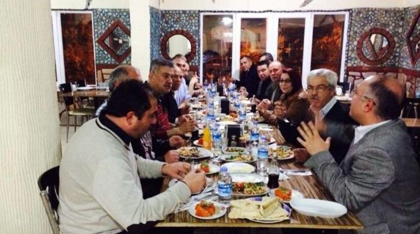 Sandıklı&lsquo;da Dr, Mustafa Işık, Belediye Meclis &Uuml;yeliğinden İstifa Etti