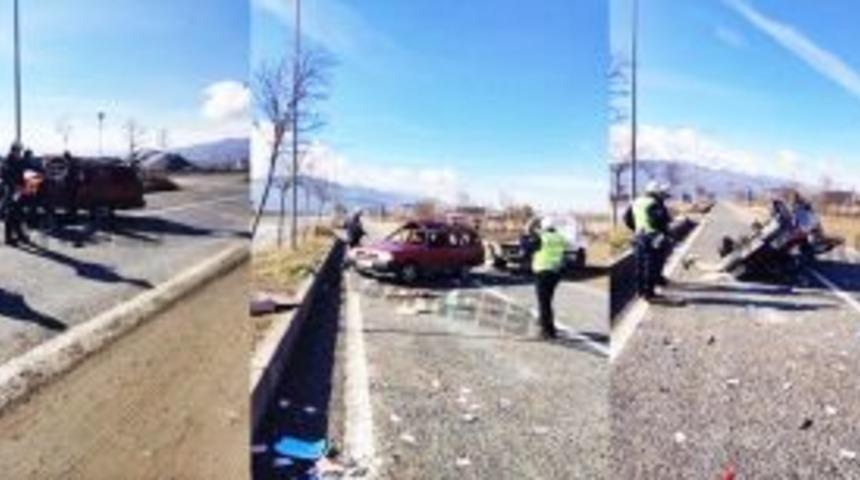 Elazığ&rsquo;da Trafik Kazası Aynı Aileden 7 Kişi Yaralı