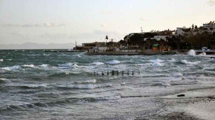 Didim'de Şiddetli R&uuml;zgar Hayatı Olumsuz Etkiliyor
