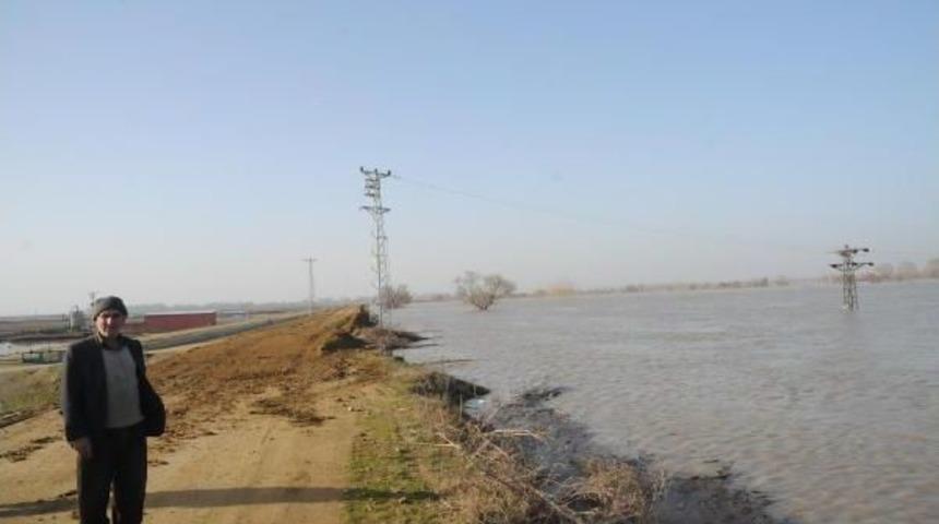 Taşkın Suları İpsala&rsquo;Da Seddelere Dayandı