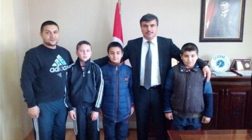 Başarılı Haltercilerde Ziyaret