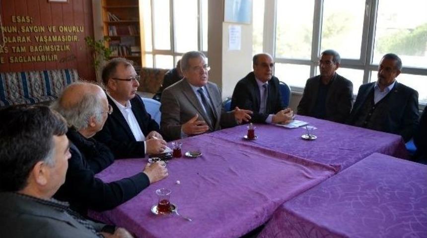 Chp Aydın Milletvekili Osman Aydın&rsquo;dan S&ouml;ke Chp&rsquo;ye Ziyaret