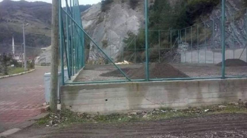 Doğanyurt Halı Sahası Yenileniyor