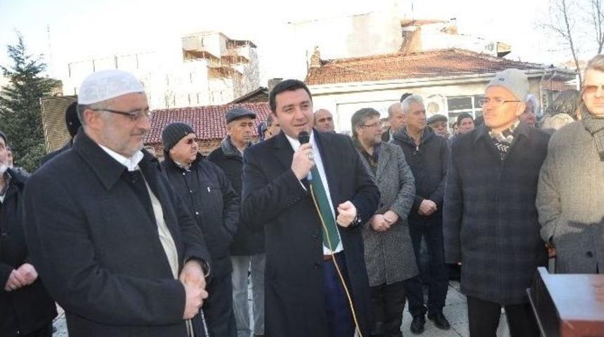 Boz&uuml;y&uuml;k&rsquo;te Umre Yolcuları Dualarla Uğurlandı