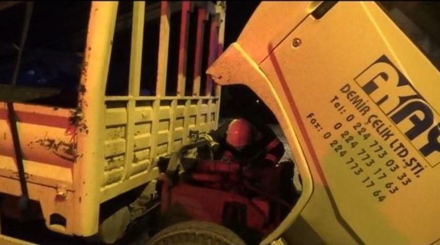 Kamyonette Yangın T&uuml;p&uuml; Bulunması Olası Bir Faciayı &Ouml;nledi