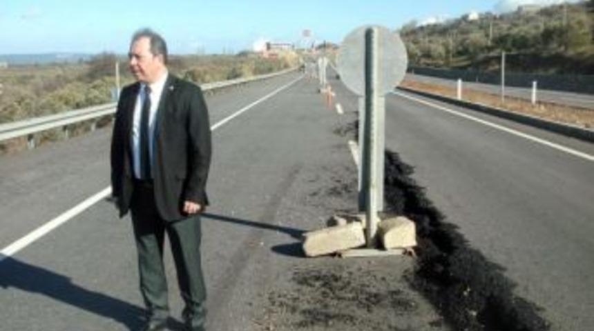 Chp'li Soydan, Bakan Elvan'a Duble Yoldaki Dev &Ccedil;atlağı Sordu