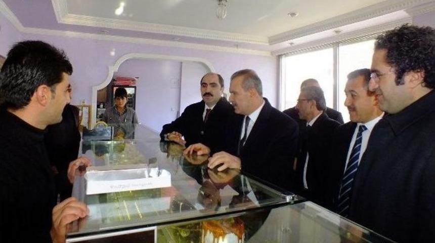 Ak Parti&rsquo;den Gevaş Ve G&uuml;rpınar&rsquo;a &Ccedil;ıkarma