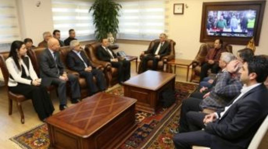 Ak Parti İl Başkanı Karatay Vali Ataklı&rsquo;yı Ziyaret Etti