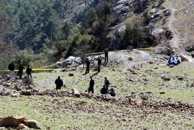 Baba- Oğulu Öldürüp Polise Teslim Oldu