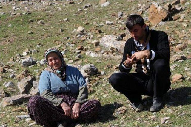 Baba- Oğulu Öldürüp Polise Teslim Oldu