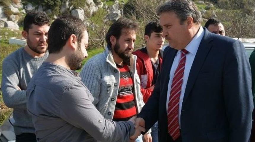 Başkan &Ccedil;er&ccedil;i Emlakdere&rsquo;de Vatandaşlarla Buluştu