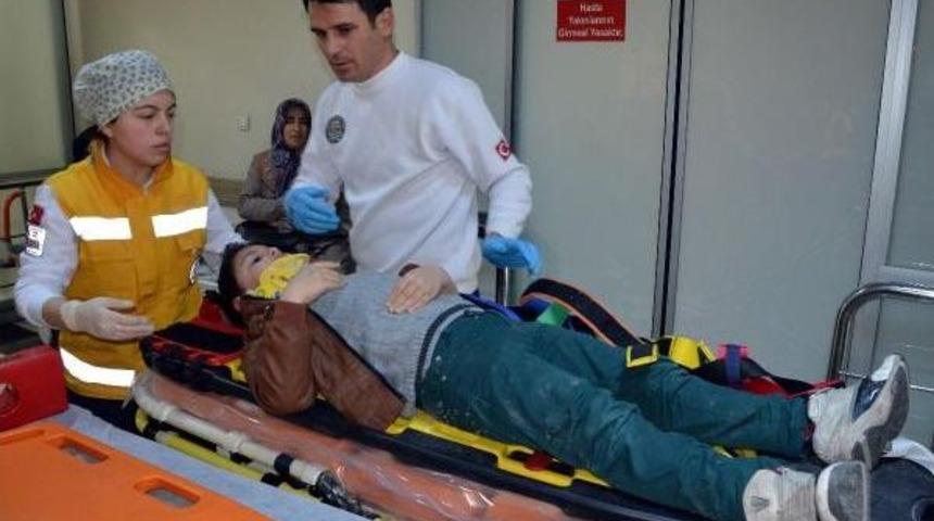 Oyun Oynarken &Ccedil;ukura D&uuml;şen &Ccedil;ocuk Yaralandı
