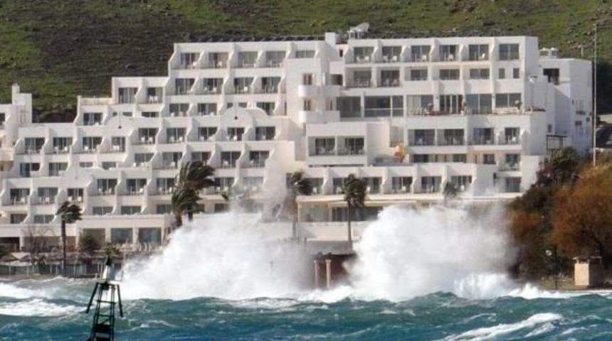 Bodrum'da Fırtına Etkili Oluyor