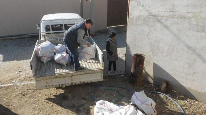 Burhaniye&rsquo;de İhtiya&ccedil; Sahiplerine Belediye Yardımı
