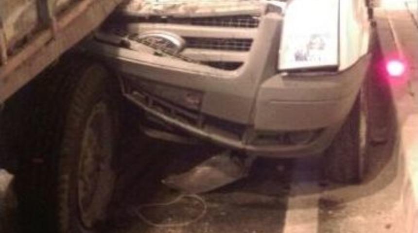 Tünelde Kaza: 4 Yaralı