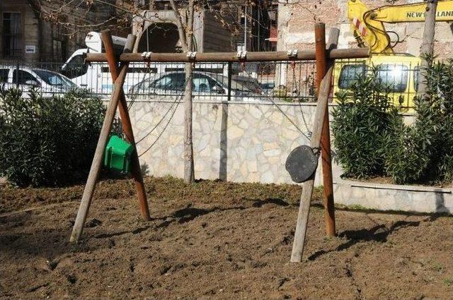 Süleymanpaşa’da Parklar Her Dönem Yeşil Kalacak