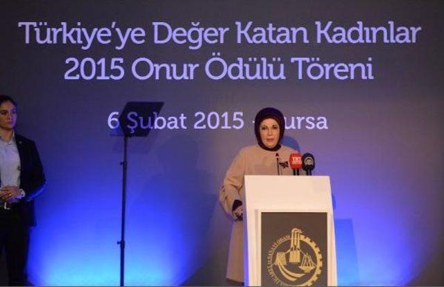 Emine Erdoğan'a Bursa'da, 'türkiye'ye Değer Katan Kadınlar Onur Ödülü' Verildi