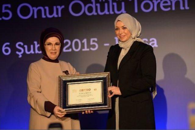 Emine Erdoğan'a Bursa'da, 'türkiye'ye Değer Katan Kadınlar Onur Ödülü' Verildi