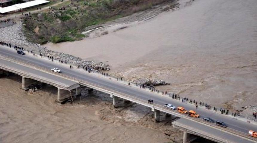 15 Kişinin &Ouml;ld&uuml;ğ&uuml; K&ouml;pr&uuml; Faciasında Belediye Tazminata Mahkum Oldu