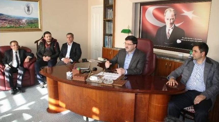 Ak Parti Yozgat Milletvekili Yusuf Başer Esnaf Odaları Birliğini Ziyaret Etti