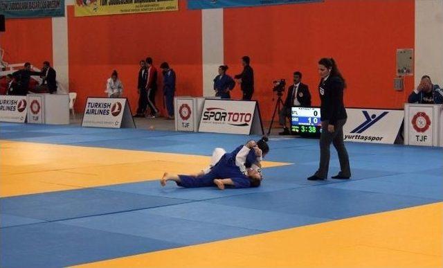 Judo Ümitler Türkiye Şampiyonası Tekirdağ’da Başladı