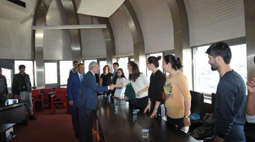 Kılı&ccedil;daroğlu'nu Tuncelili &Ouml;ğrenci Hemşehrileri Ziyaret Etti