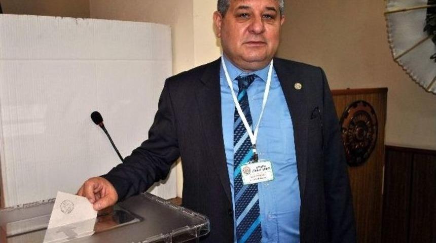 Efeler Ziraat Odası&rsquo;nda Rıza Pozası G&uuml;ven Tazeledi