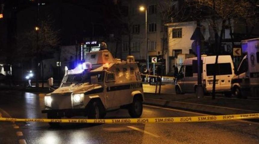 Ak Parti &Ouml;n&uuml;ndeki Polis Noktasına Ateş A&ccedil;ıldı