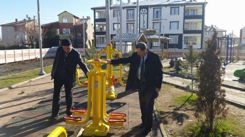 Kovancılar&rsquo;da Aile Ve &Ccedil;ocukların Birlikte Zaman Ge&ccedil;ireceği Park Yapıldı
