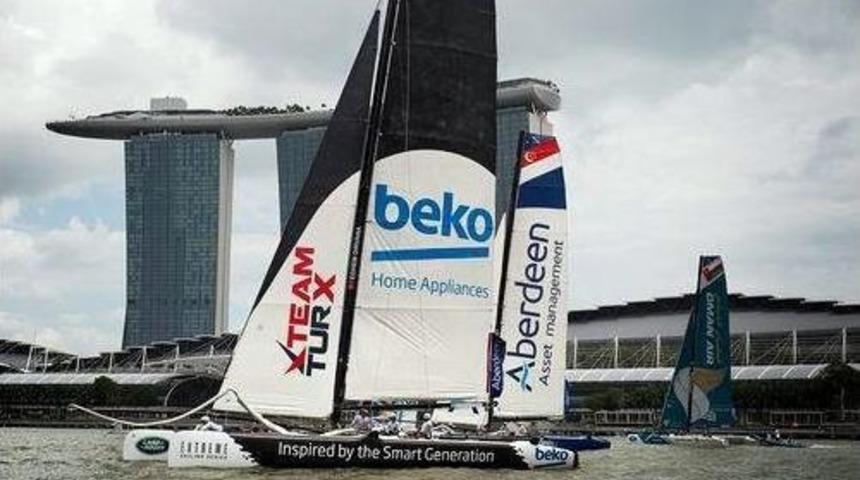 T&uuml;rk Yelkenciler Singapur&rsquo;da G&ouml;ğs&uuml;m&uuml;z&uuml; Kabarttı