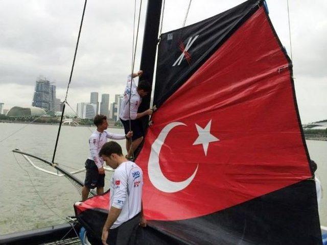 Türk Yelkenciler Singapur’da Göğsümüzü Kabarttı