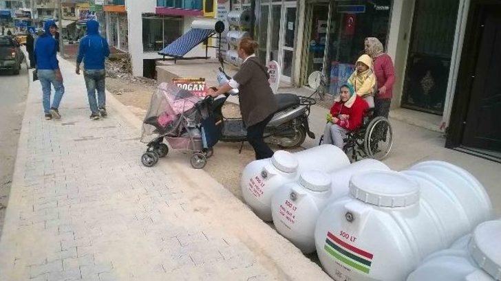 Kuşadası’nda Engellilerden Kaldırımlarda Düzenleme İsteği G2