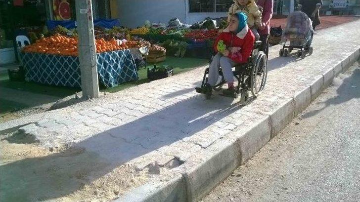 Kuşadası’nda Engellilerden Kaldırımlarda Düzenleme İsteği G4