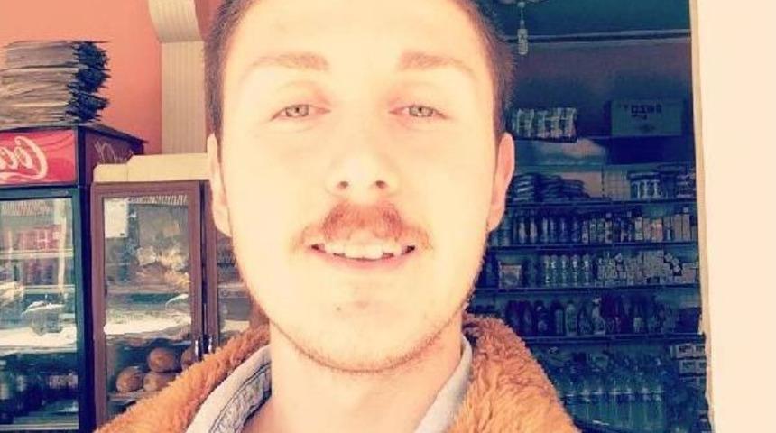 Kaymakamın Makam Şof&ouml;r&uuml; Kaza Yaptı, Arkadaşı &Ouml;ld&uuml;