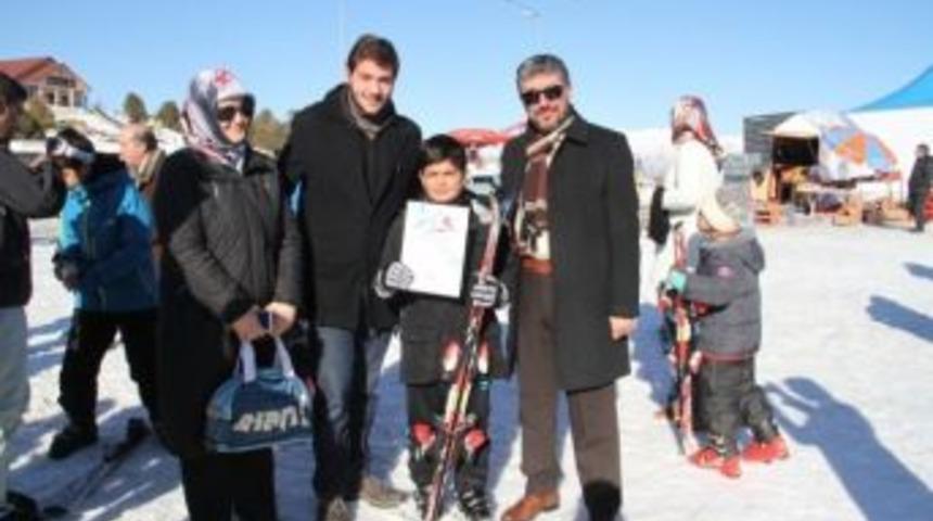 Kayak&ccedil;ılar Sertifikalarını Aldılar