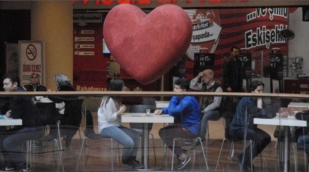 Espark&rsquo;tan 14 Şubat &rsquo;sevgililer G&uuml;n&uuml;&rsquo; Hazırlığı