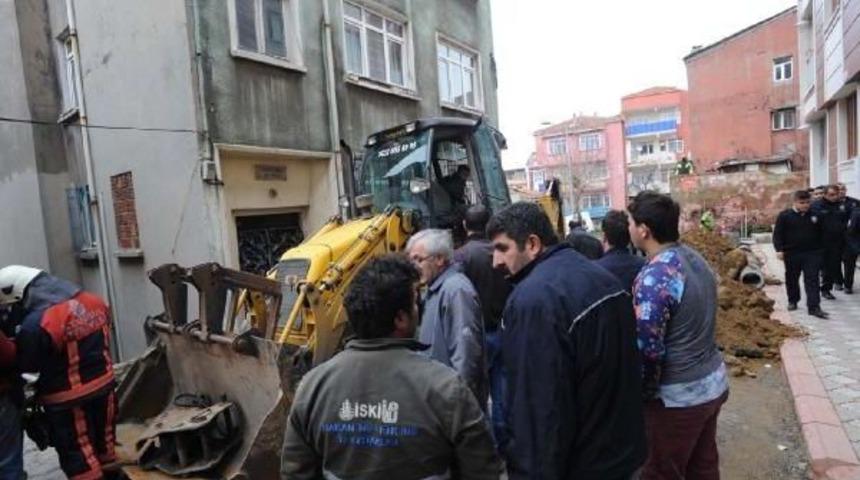 İski, İgdaş Borusunu Deldi, Iş&ccedil;i Kanala D&uuml;şt&uuml;