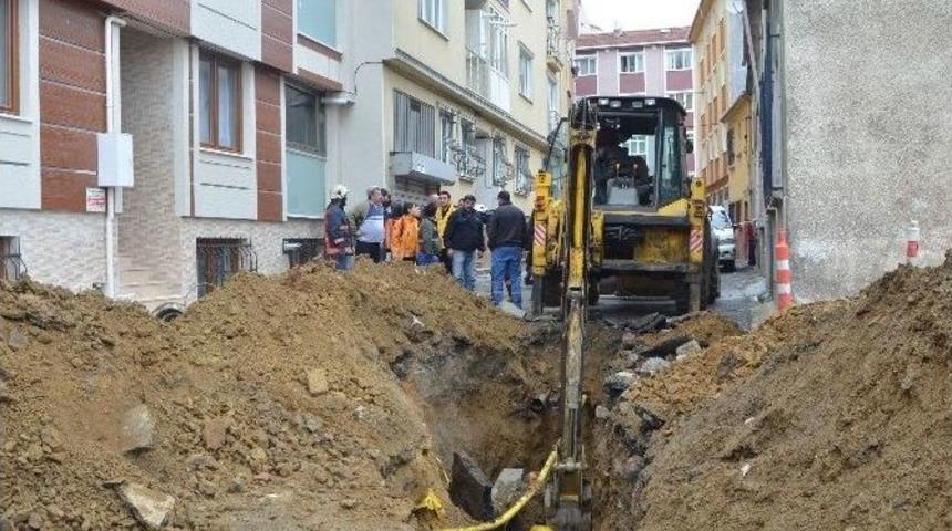 İş Makinesi Doğalgaz Borusunu Patlattı
