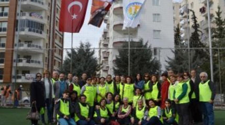 G&ouml;n&uuml;ll&uuml;ler, Sevgililer G&uuml;n&uuml;&rsquo;nde Sokak Temizleyecek