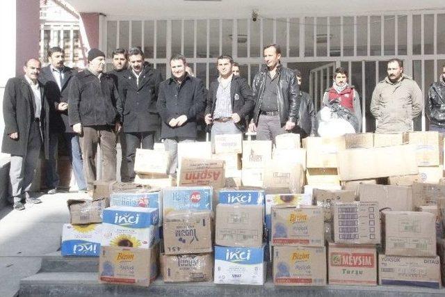 Hakkari’de Kobani’ye Yardımlar Devam Ediyor