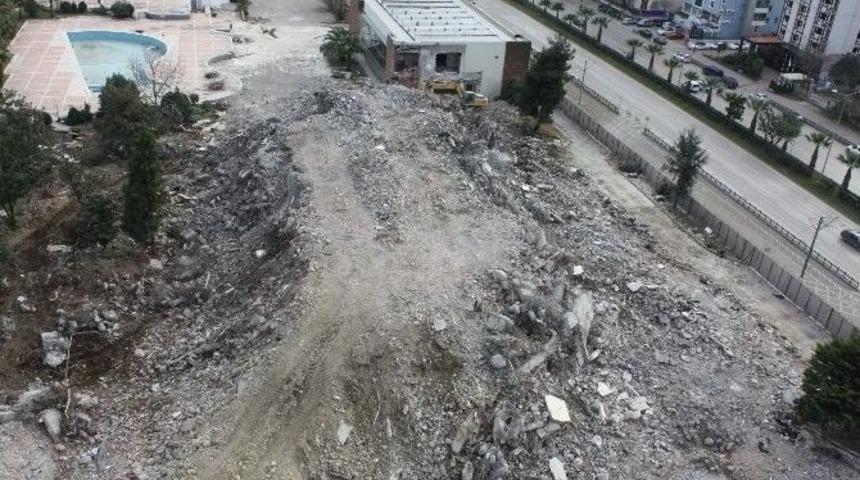 B&uuml;y&uuml;k Otel Tarih Oldu