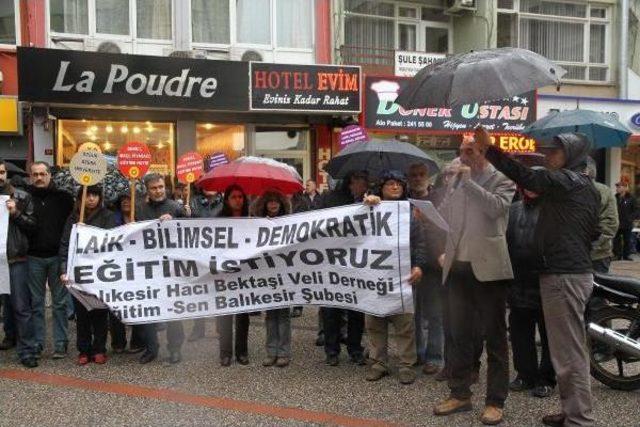 Balıkesir'de Zorunlu Din Dersine Tepki Eylemi