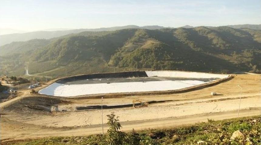 Ak&ccedil;akocae&rsquo;da Katı Atık Problemi &Ccedil;&ouml;z&uuml;l&uuml;yor