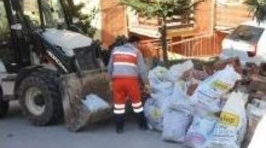 İnşaat Atıkları İ&ccedil;in Belediyeyi Aramak Yeterli